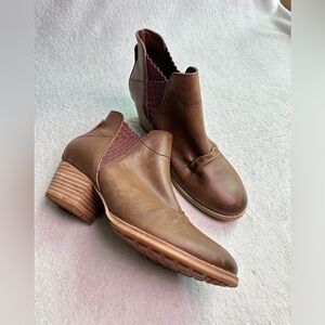 Caterpillar CAT Jessa Bootie Ankle Boot Womens booties size‎ 8.5 - Like NEW